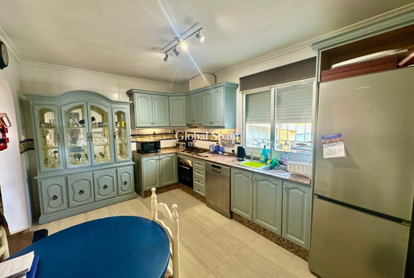 Resale - HOUSE -
CATRAL - Catral
