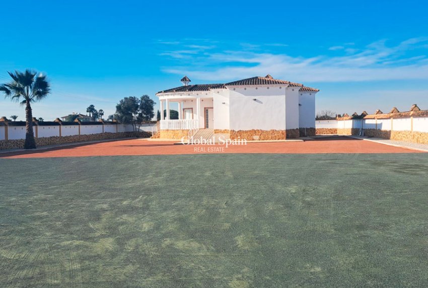 Resale - HOUSE -
CATRAL - Catral