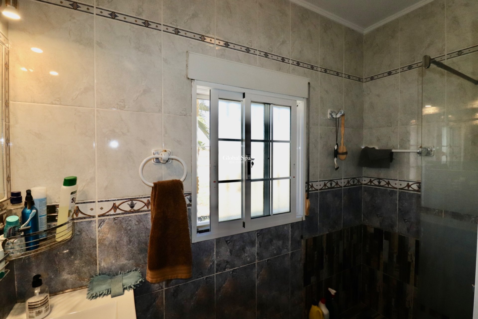 Resale - HOUSE -
CATRAL - Catral