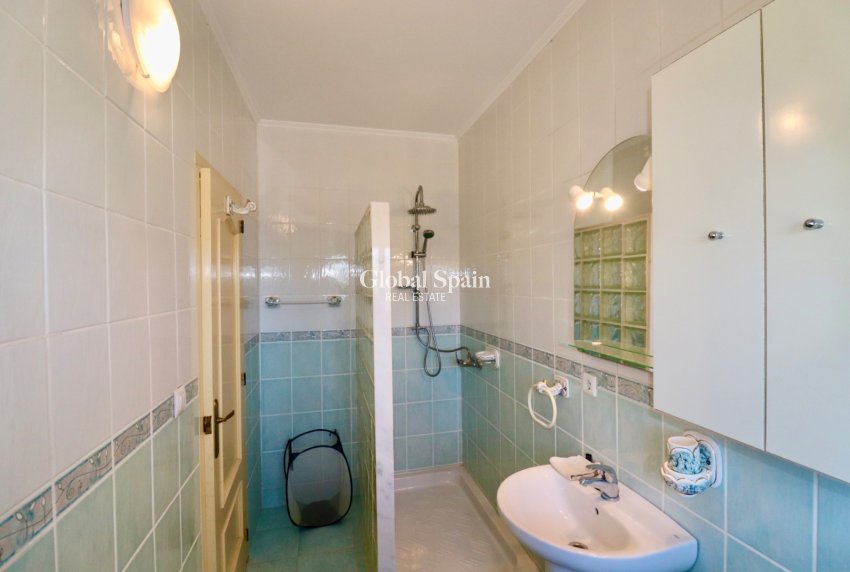 Resale - HOUSE -
CATRAL - Catral