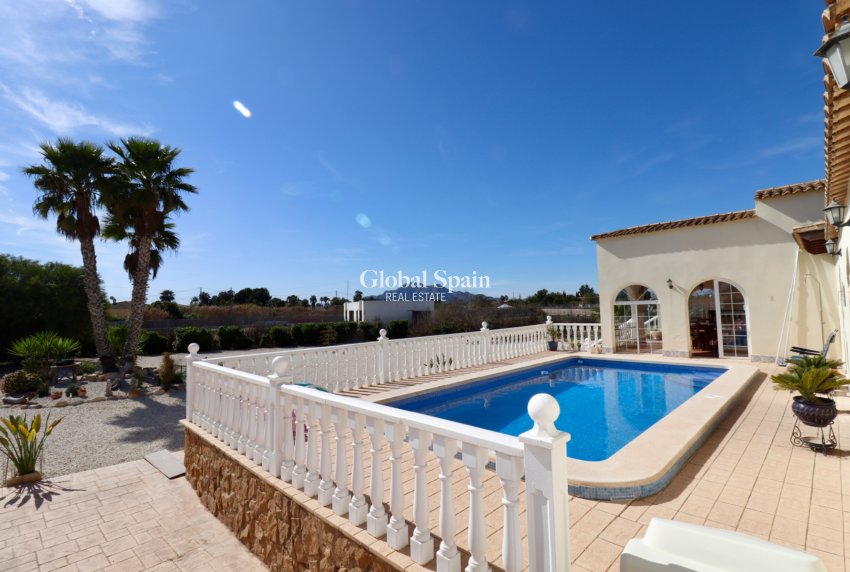 Resale - HOUSE -
CATRAL - Catral