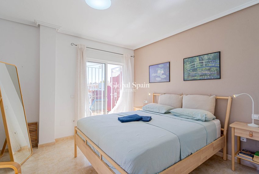 Resale - HOUSE -
CIUDAD QUESADA - Doña Pepa
