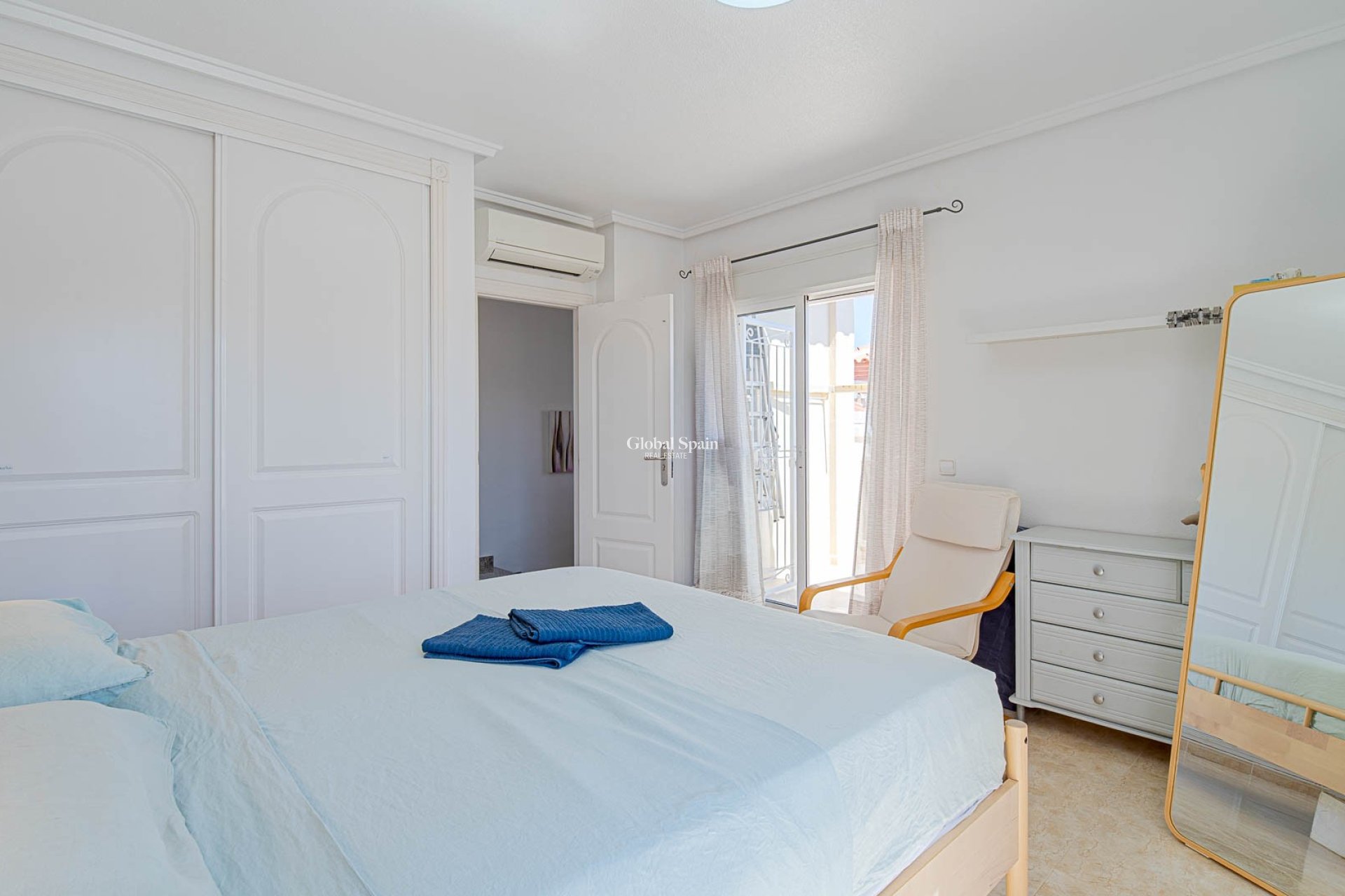 Resale - HOUSE -
CIUDAD QUESADA - Doña Pepa