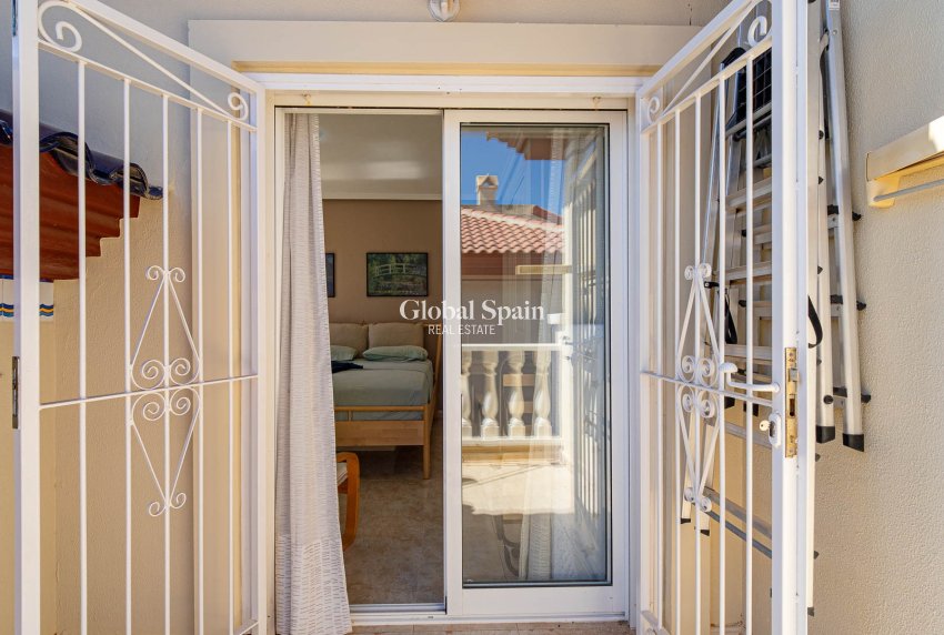 Resale - HOUSE -
CIUDAD QUESADA - Doña Pepa