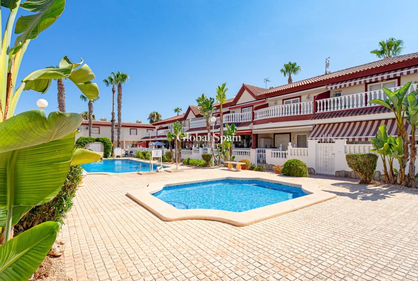 Resale - HOUSE -
CIUDAD QUESADA - Doña Pepa