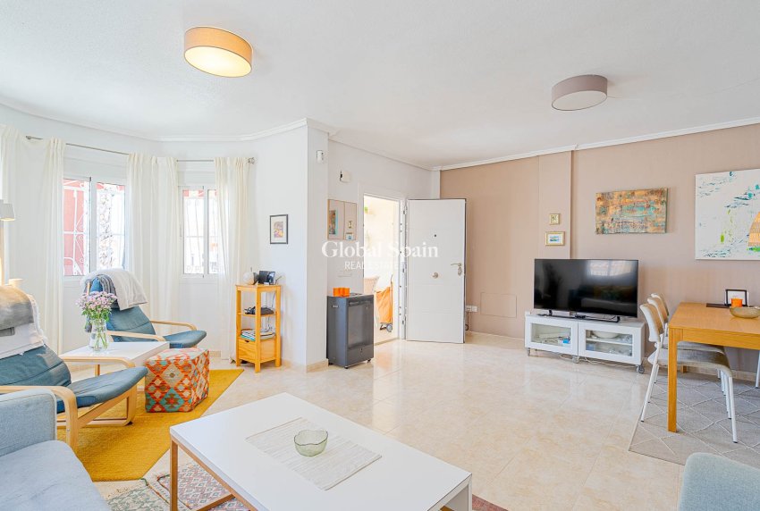 Resale - HOUSE -
CIUDAD QUESADA - Doña Pepa