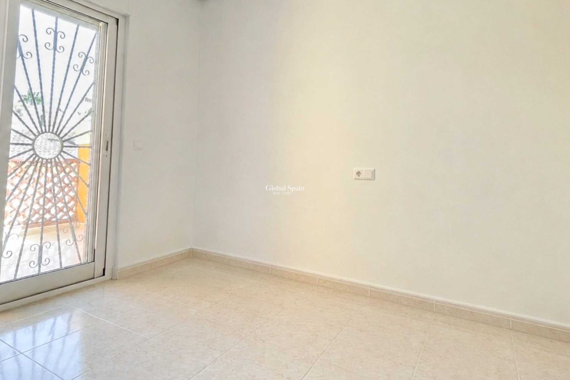 Resale - HOUSE -
CIUDAD QUESADA - Doña Pepa