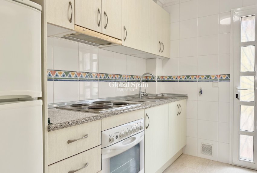 Resale - HOUSE -
CIUDAD QUESADA - Doña Pepa