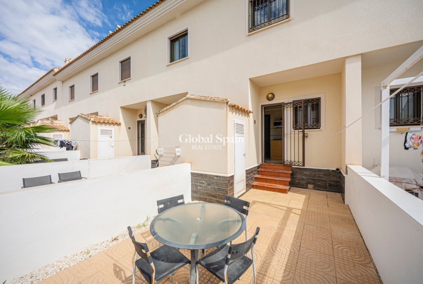 Resale - HOUSE -
CIUDAD QUESADA - Lo Marabú
