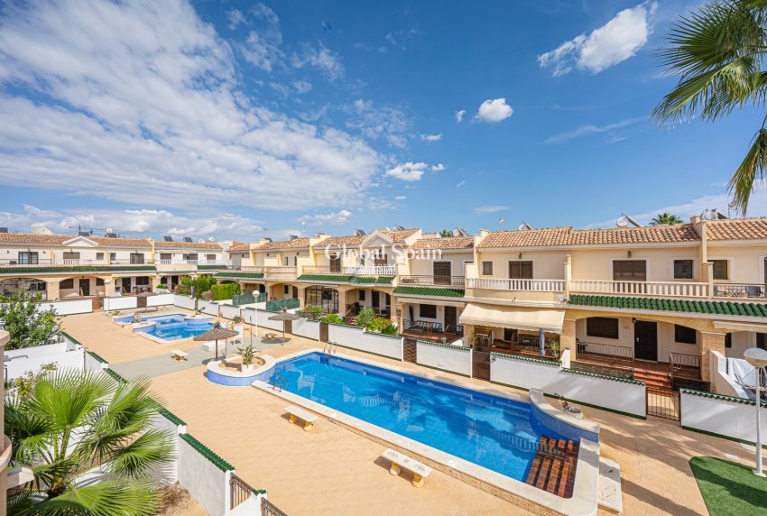 Resale - HOUSE -
CIUDAD QUESADA - Lo Marabú