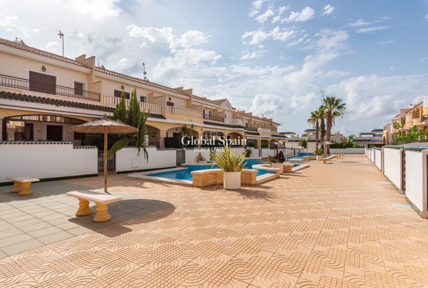 Resale - HOUSE -
CIUDAD QUESADA - Lo Marabú