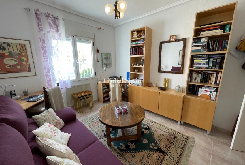 Resale - HOUSE -
CIUDAD QUESADA - Rojales