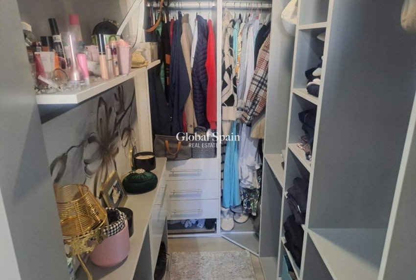 Resale - House -
CIUDAD QUESADA