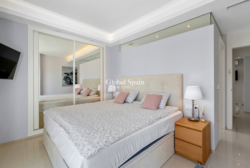 Resale - HOUSE -
CIUDAD QUESADA