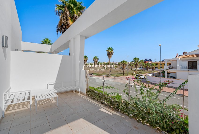 Resale - HOUSE -
CIUDAD QUESADA