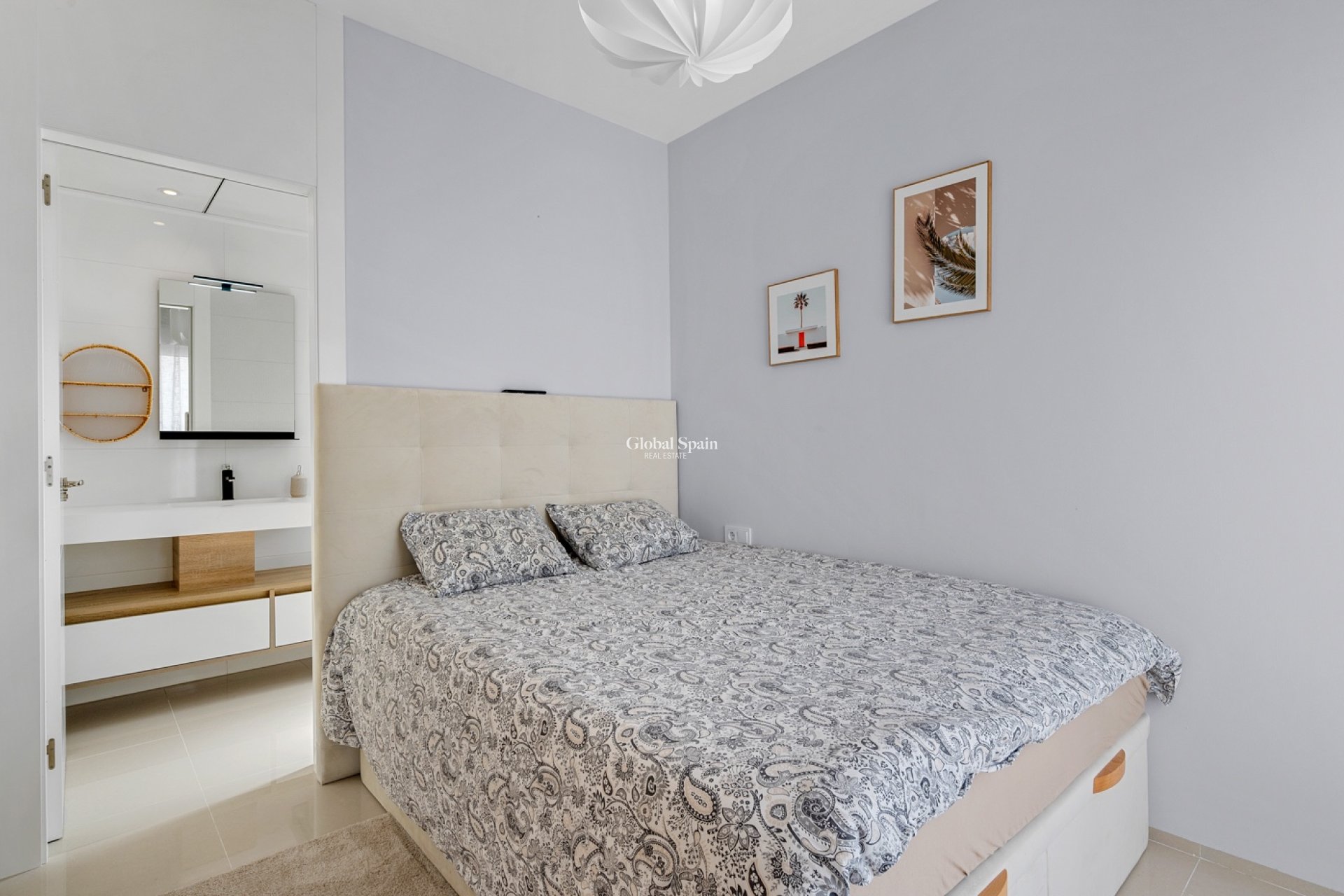 Resale - HOUSE -
CIUDAD QUESADA