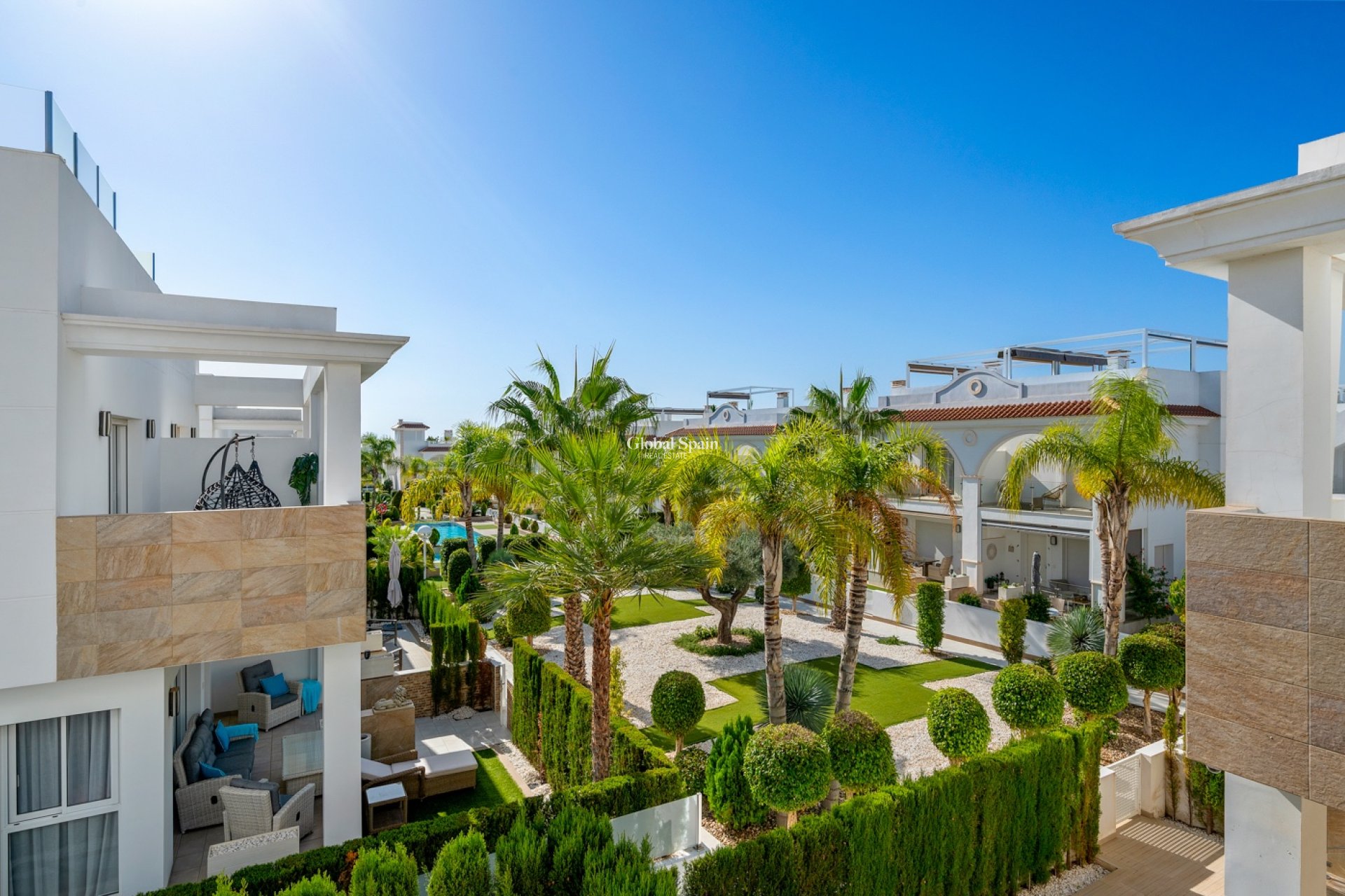 Resale - HOUSE -
CIUDAD QUESADA