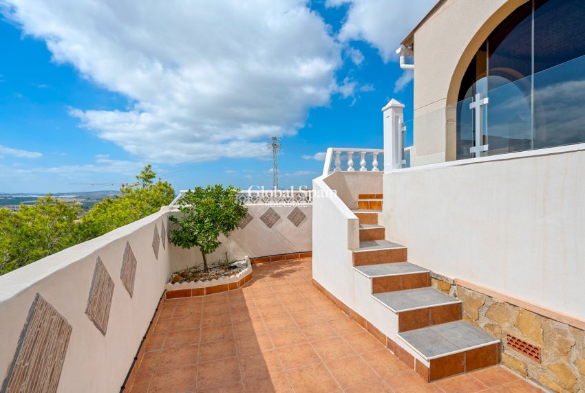 Resale - HOUSE -
CIUDAD QUESADA