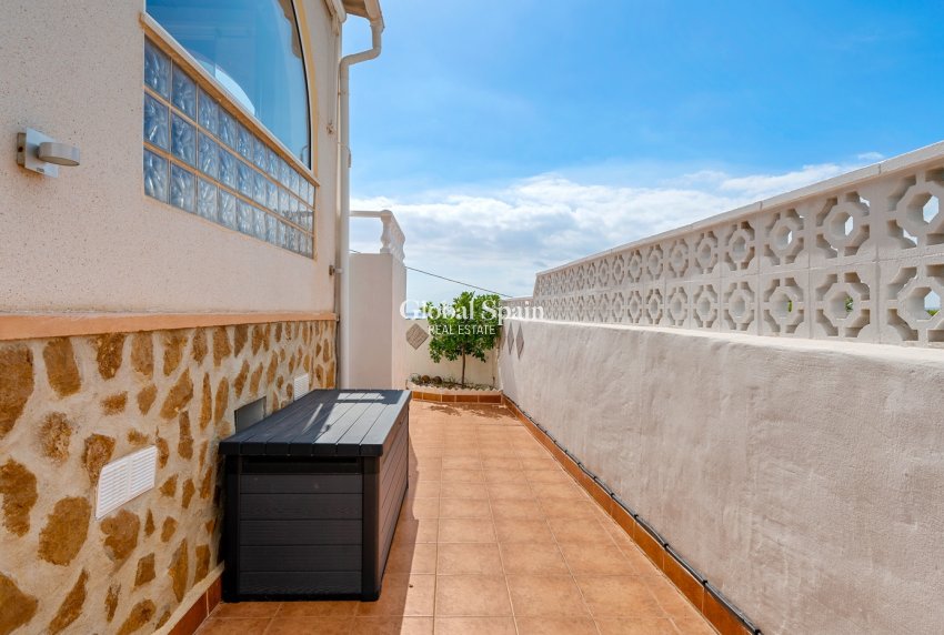 Resale - HOUSE -
CIUDAD QUESADA