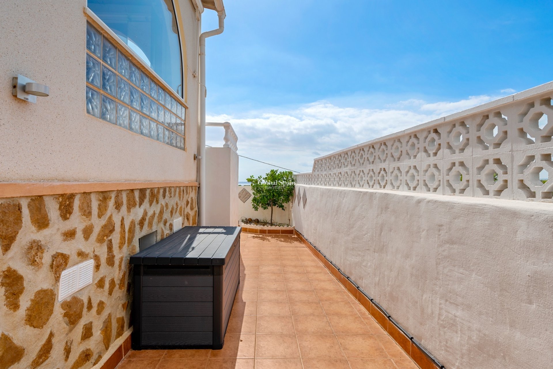 Resale - HOUSE -
CIUDAD QUESADA