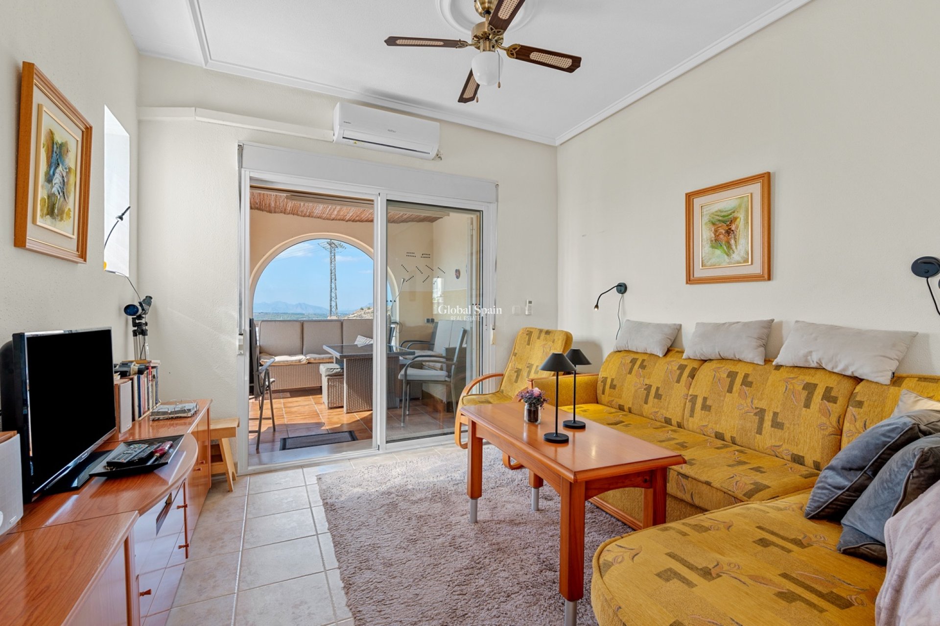 Resale - HOUSE -
CIUDAD QUESADA