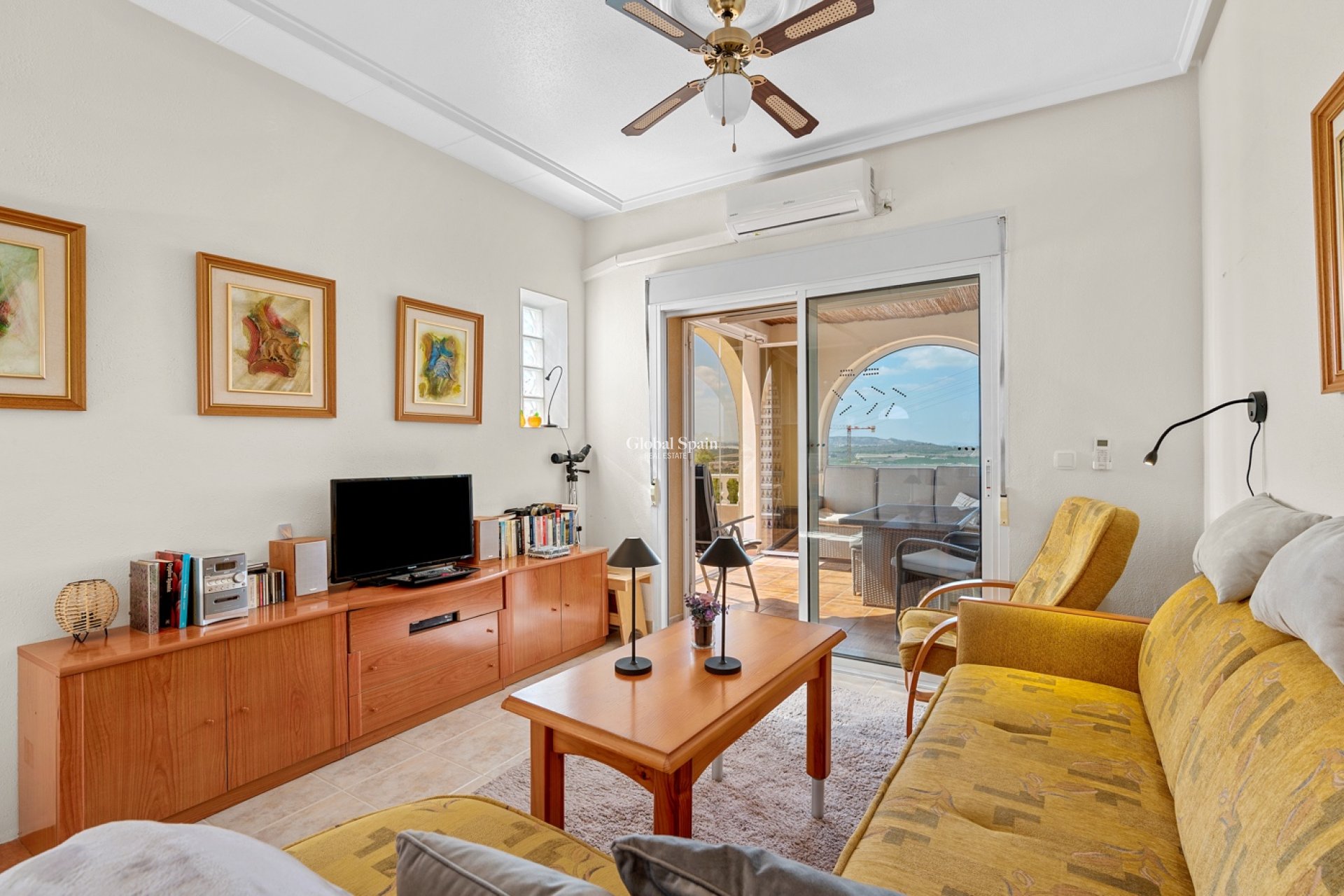 Resale - HOUSE -
CIUDAD QUESADA