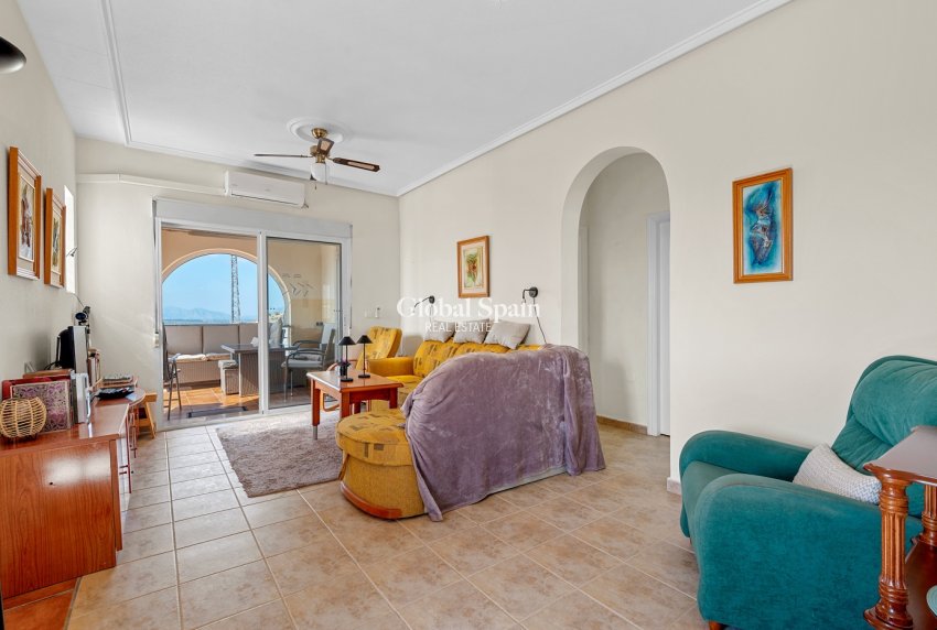 Resale - HOUSE -
CIUDAD QUESADA