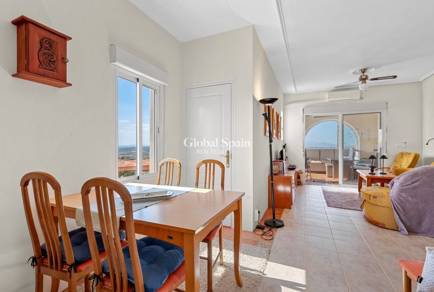 Resale - HOUSE -
CIUDAD QUESADA