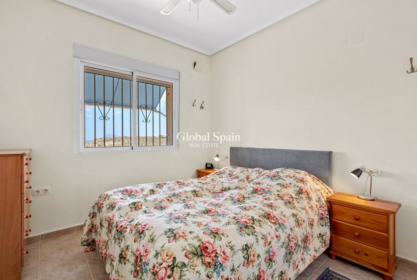 Resale - HOUSE -
CIUDAD QUESADA