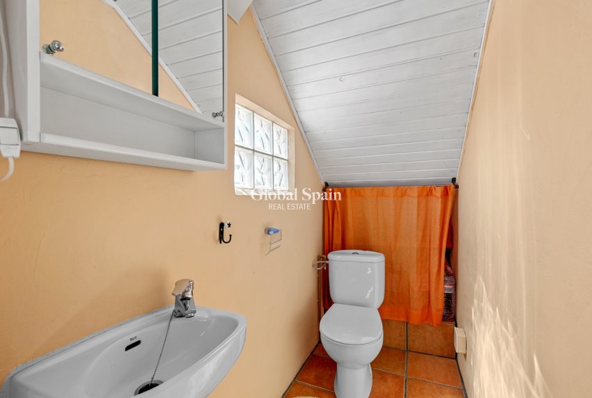 Resale - HOUSE -
CIUDAD QUESADA