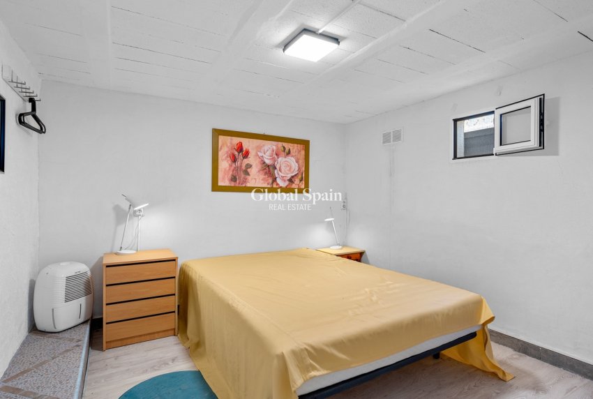 Resale - HOUSE -
CIUDAD QUESADA