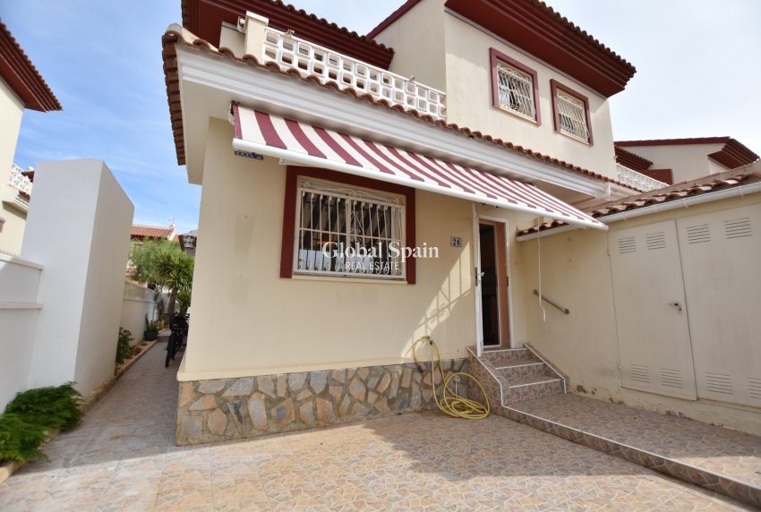 Resale - HOUSE -
CIUDAD QUESADA