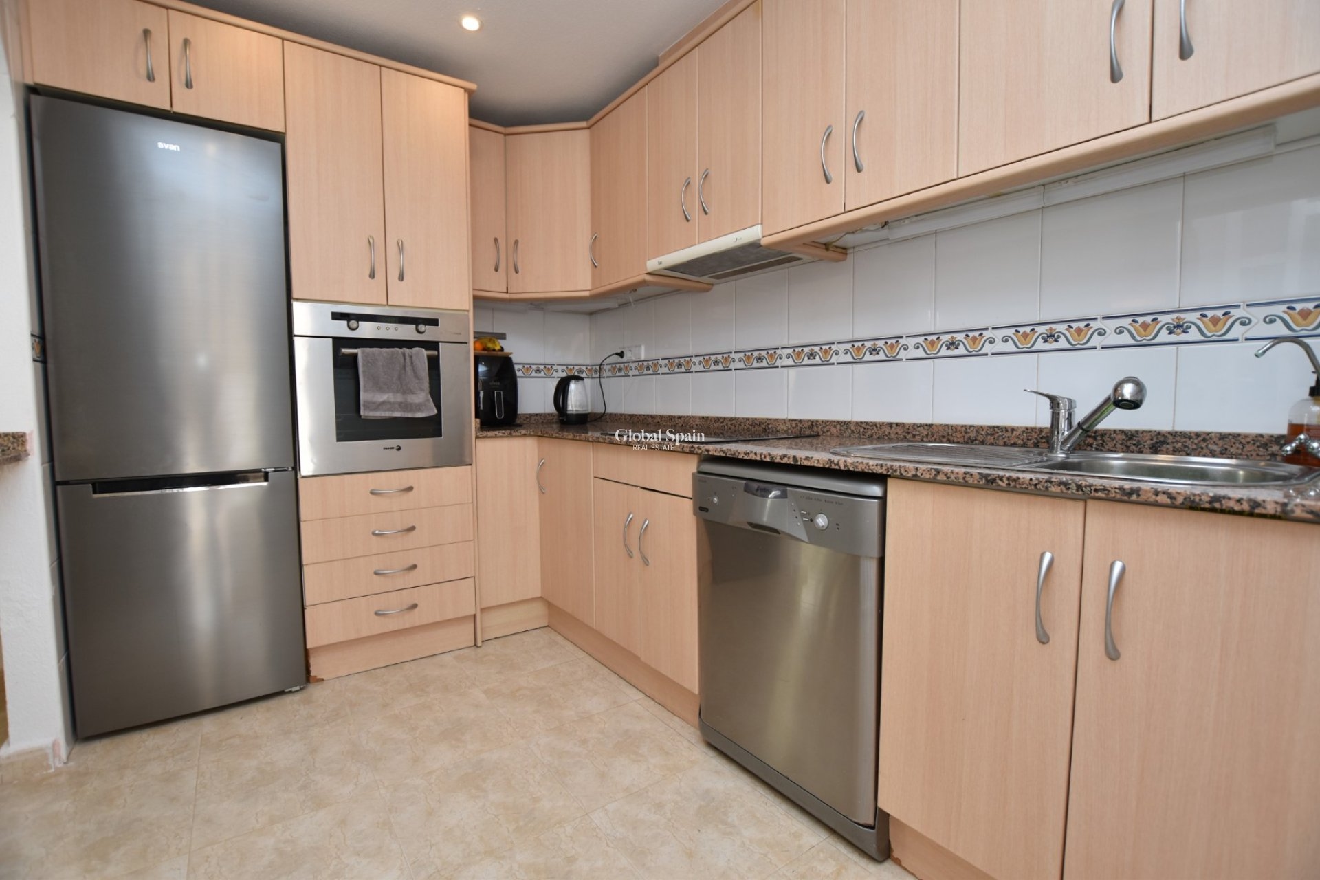 Resale - HOUSE -
CIUDAD QUESADA