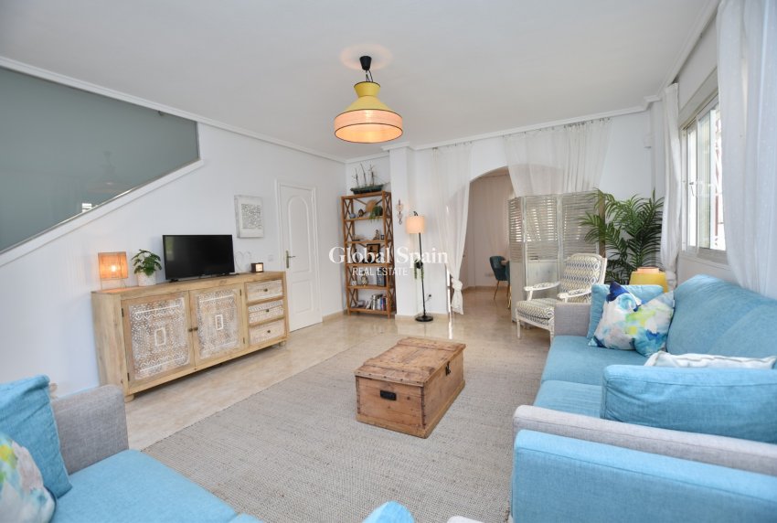 Resale - HOUSE -
CIUDAD QUESADA