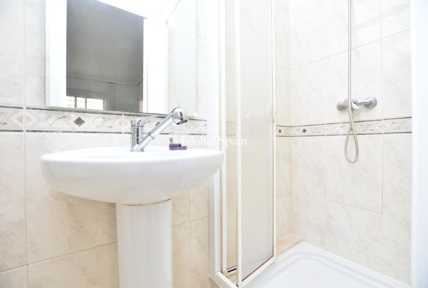 Resale - HOUSE -
CIUDAD QUESADA