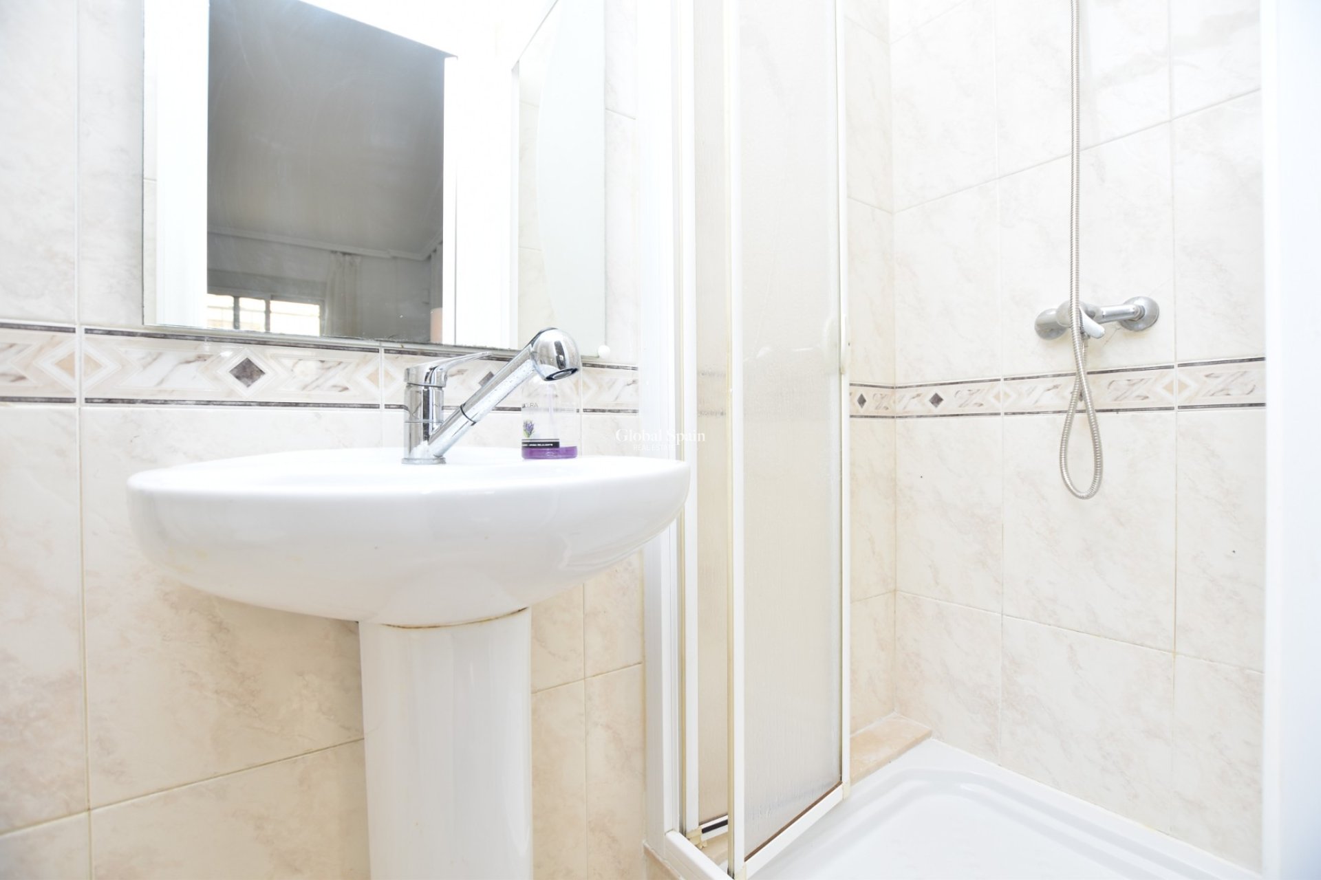 Resale - HOUSE -
CIUDAD QUESADA