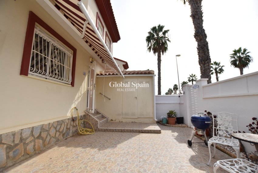 Resale - HOUSE -
CIUDAD QUESADA