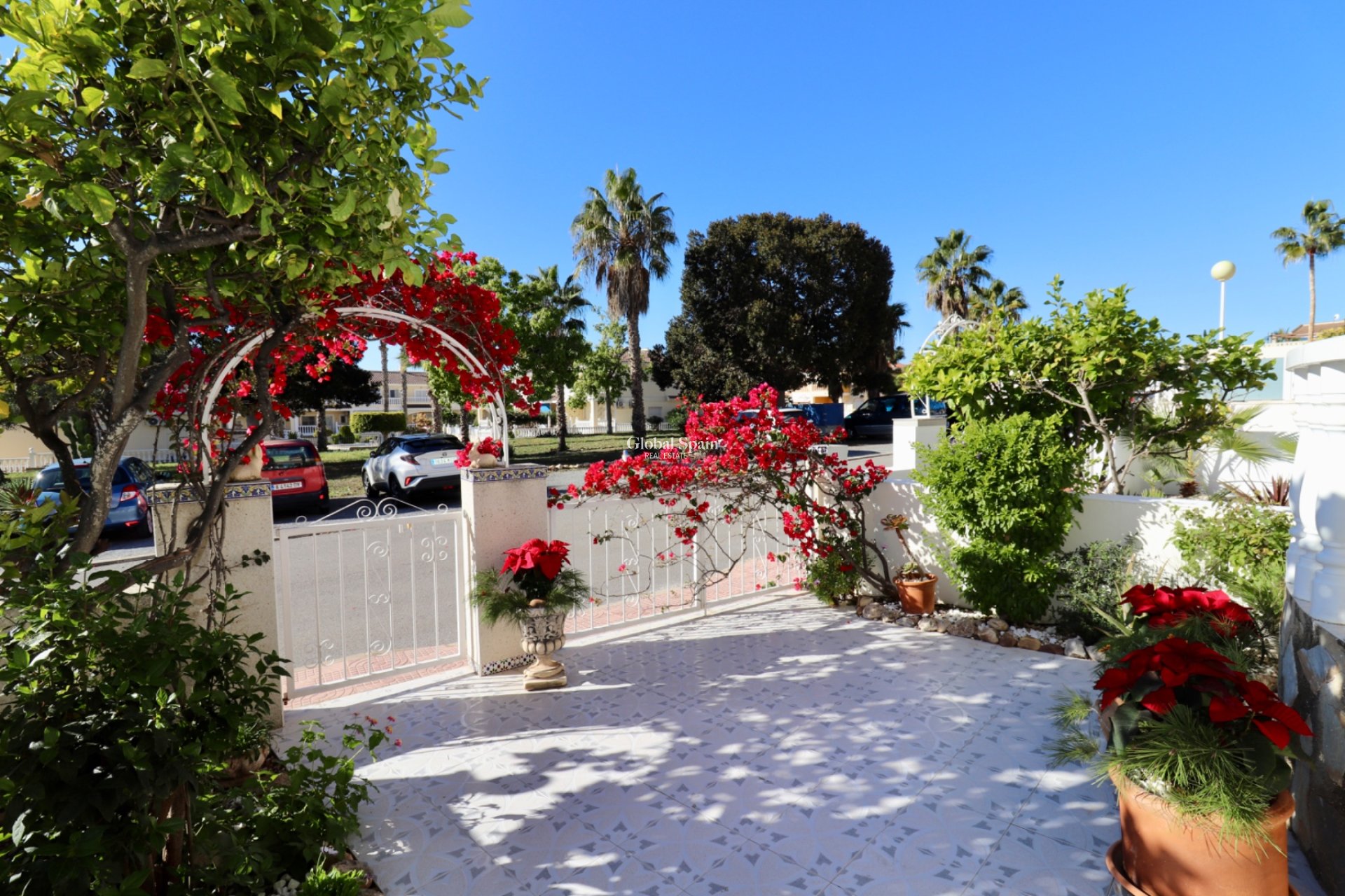 Resale - HOUSE -
CIUDAD QUESADA