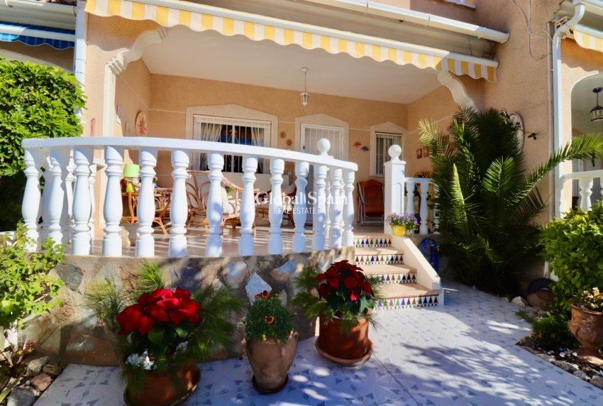 Resale - HOUSE -
CIUDAD QUESADA