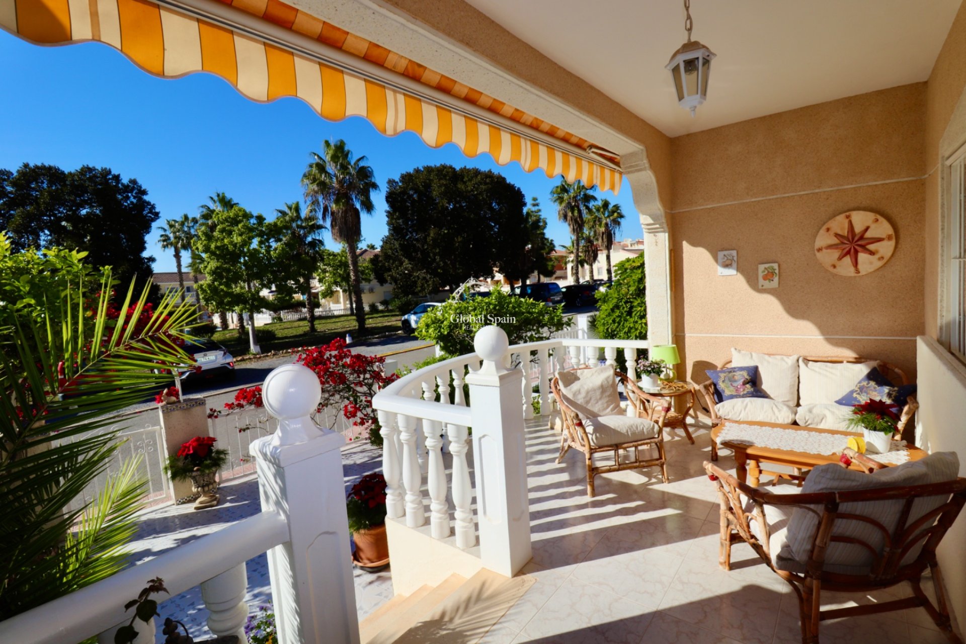 Resale - HOUSE -
CIUDAD QUESADA