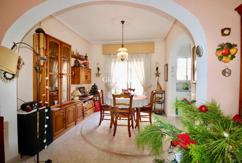 Resale - HOUSE -
CIUDAD QUESADA