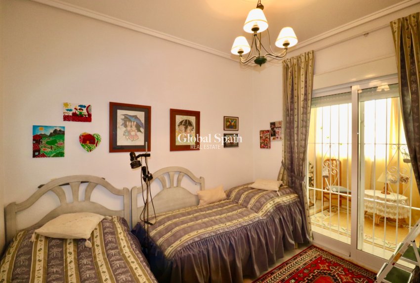 Resale - HOUSE -
CIUDAD QUESADA