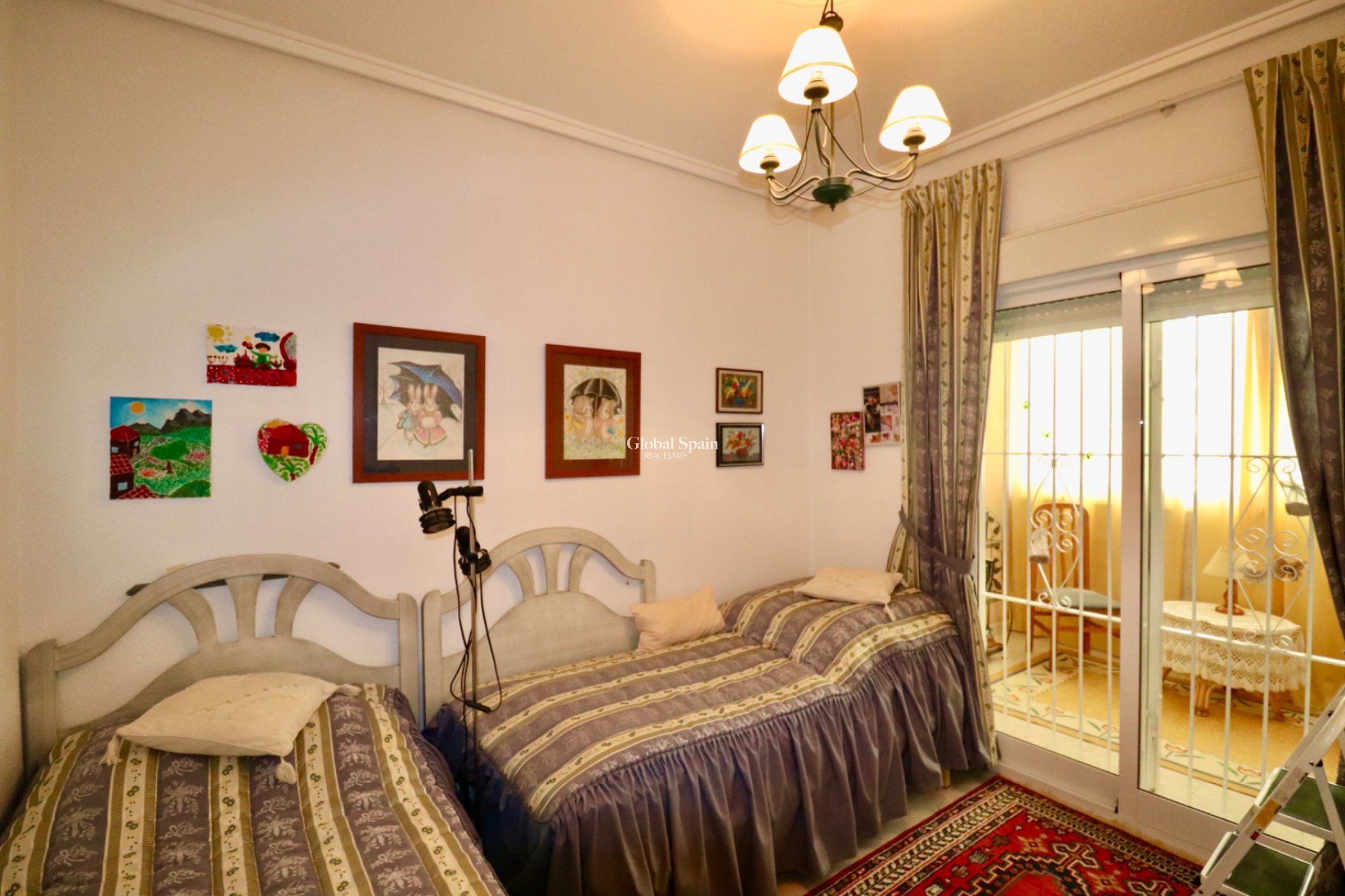 Resale - HOUSE -
CIUDAD QUESADA