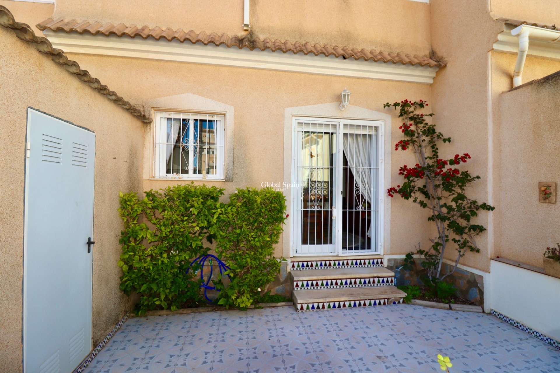 Resale - HOUSE -
CIUDAD QUESADA