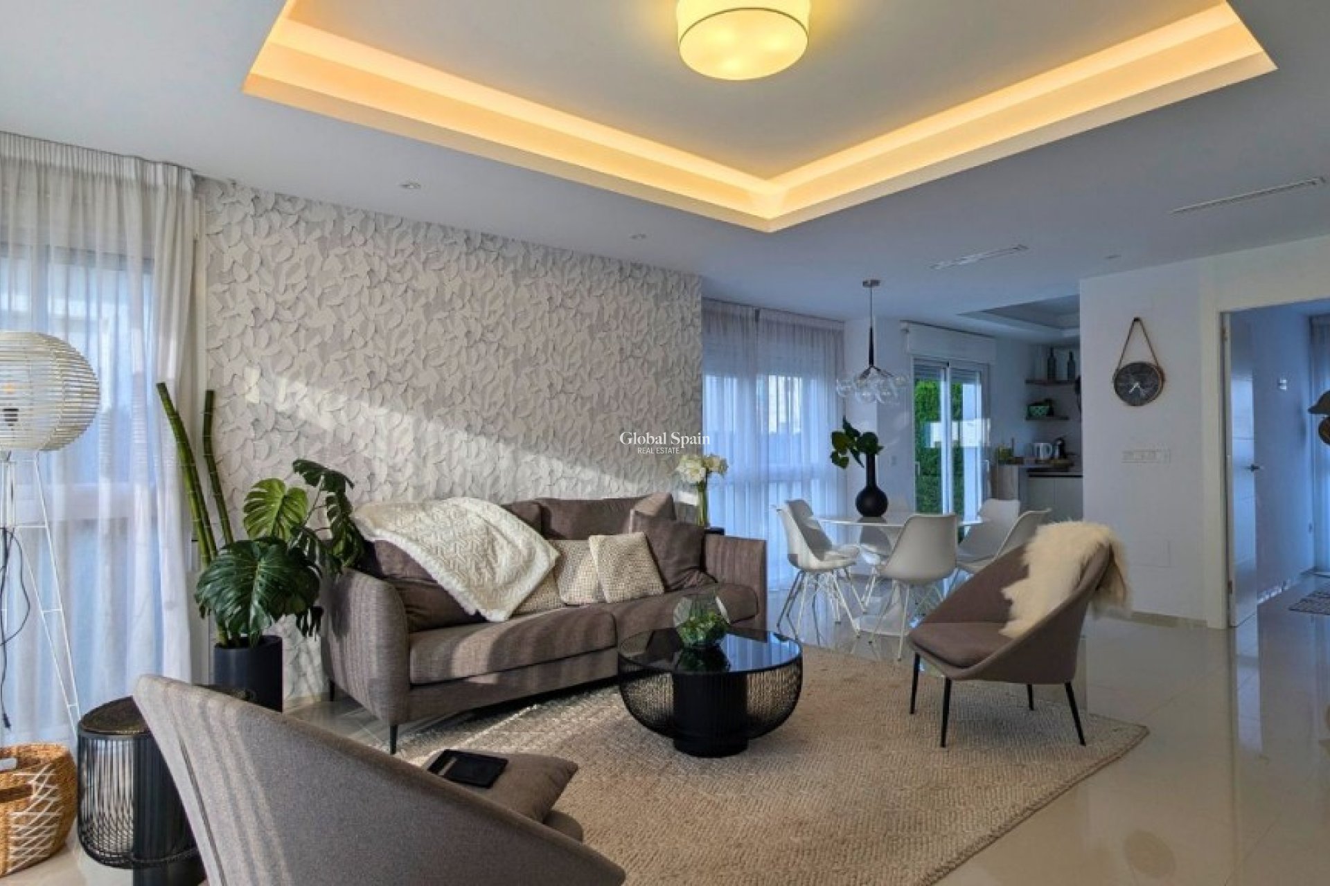 Resale - HOUSE -
CIUDAD QUESADA