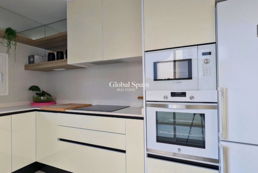 Resale - HOUSE -
CIUDAD QUESADA