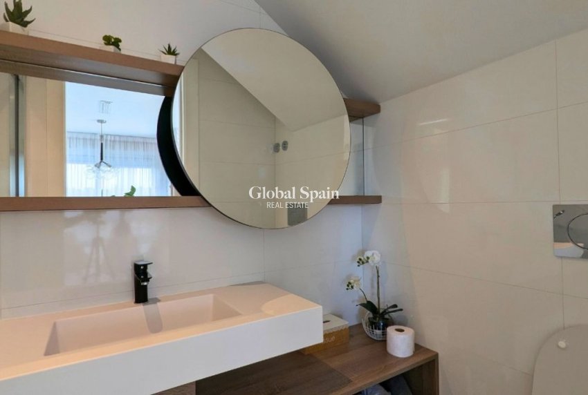 Resale - HOUSE -
CIUDAD QUESADA