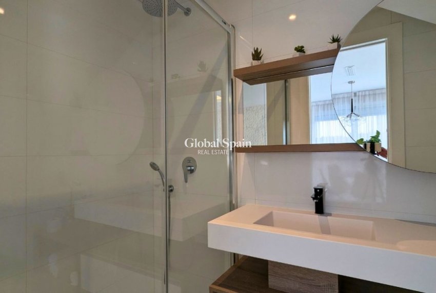 Resale - HOUSE -
CIUDAD QUESADA