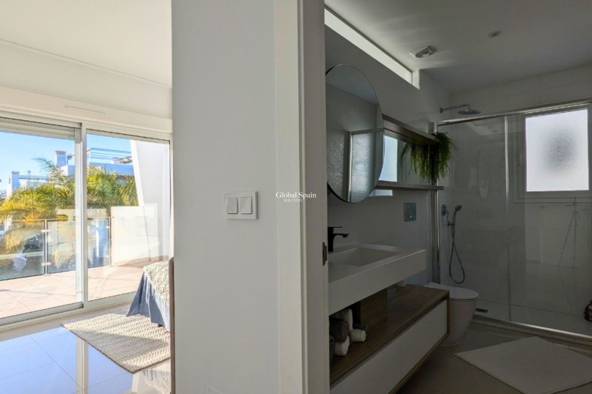 Resale - HOUSE -
CIUDAD QUESADA