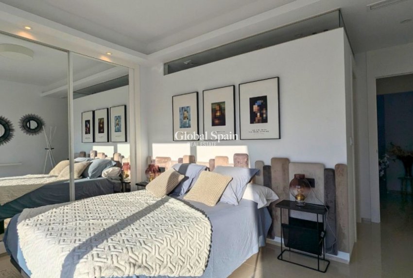 Resale - HOUSE -
CIUDAD QUESADA